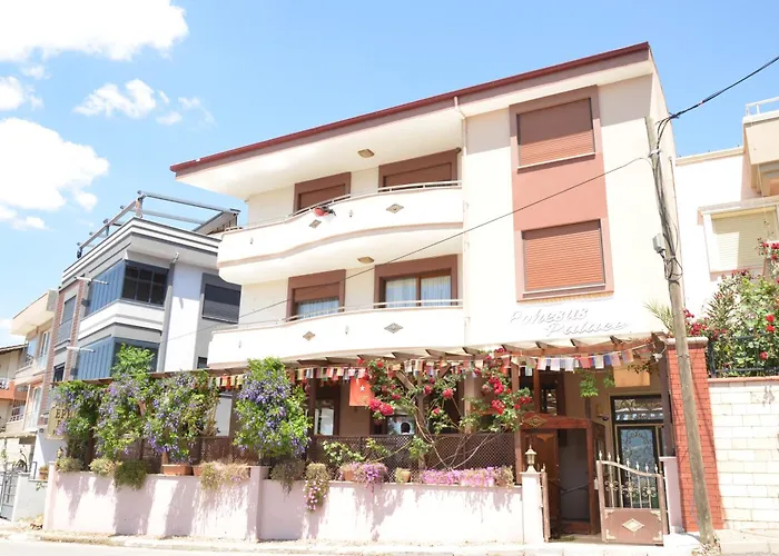 Ephesus Palaces Gazde/Camere de închiriat