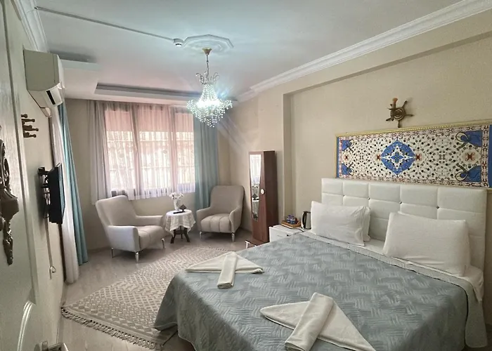 Ephesus Palaces Gazde/Camere de închiriat *